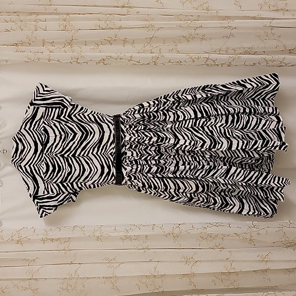 Bernie Dexter | Kelly Dress In Zebra Print - Picture 6 of 9